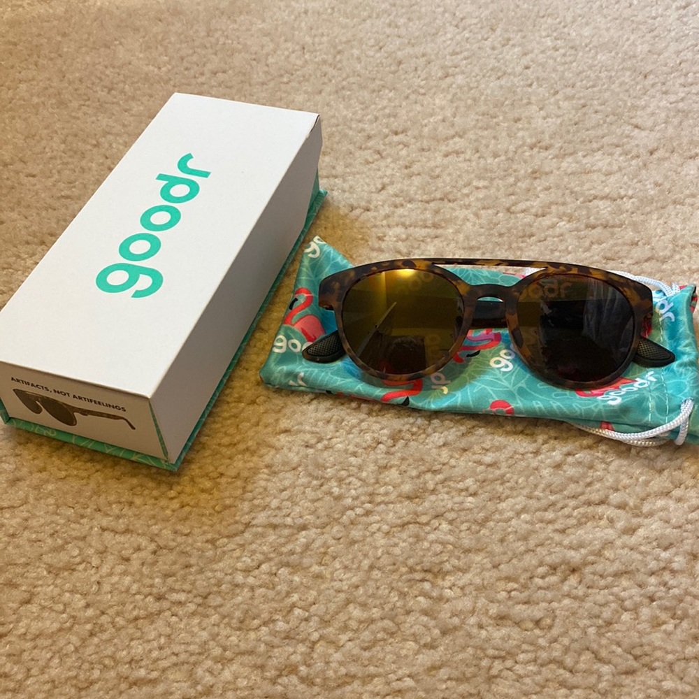 NIP Goodr Sunglasses - Artifacts, Not Artifeelings